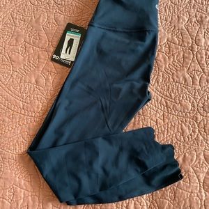 90 Degree Scalloped Leggings